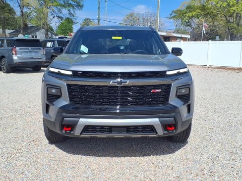 New 2026 Chevrolet Traverse Z71 w/ Enhanced Driving Package AWD/4WD image 2