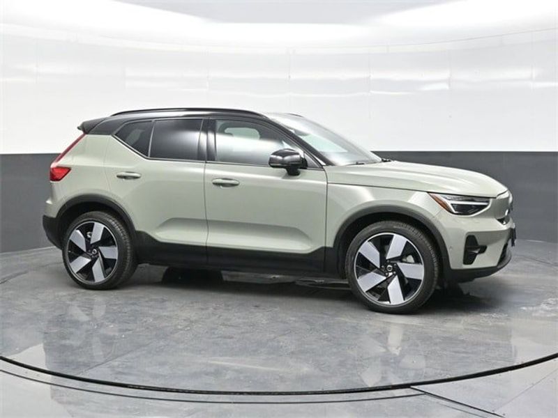 Certified 2023 Volvo XC40 Recharge Ultimate w/ Protection Package Premier image 1
