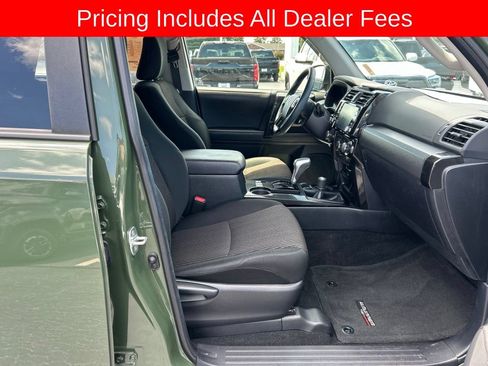Used 2022 Toyota 4Runner TRD Off-Road AWD/4WD image 23