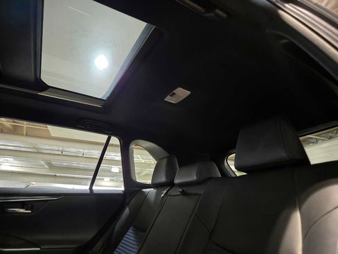 Used 2020 Toyota RAV4 XSE AWD/4WD image 18