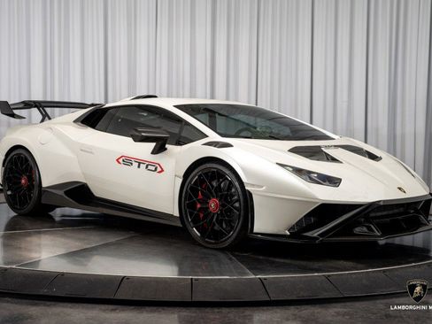Used 2023 Lamborghini Huracan STO image 44