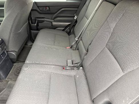 Used 2025 Toyota 4Runner SR5 AWD/4WD image 11