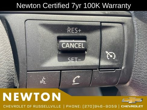 Used 2023 Nissan Rogue S FWD image 14