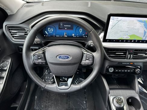 Used 2024 Ford Escape Platinum AWD/4WD image 16