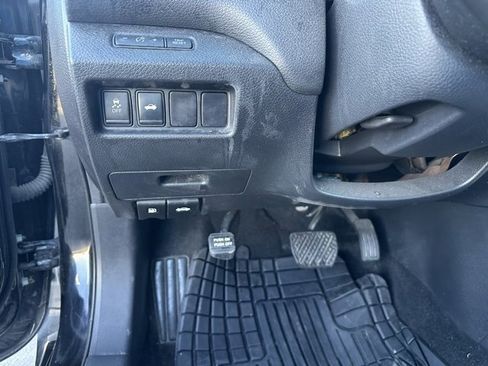 Used 2015 Nissan Altima 2.5 SV image 4