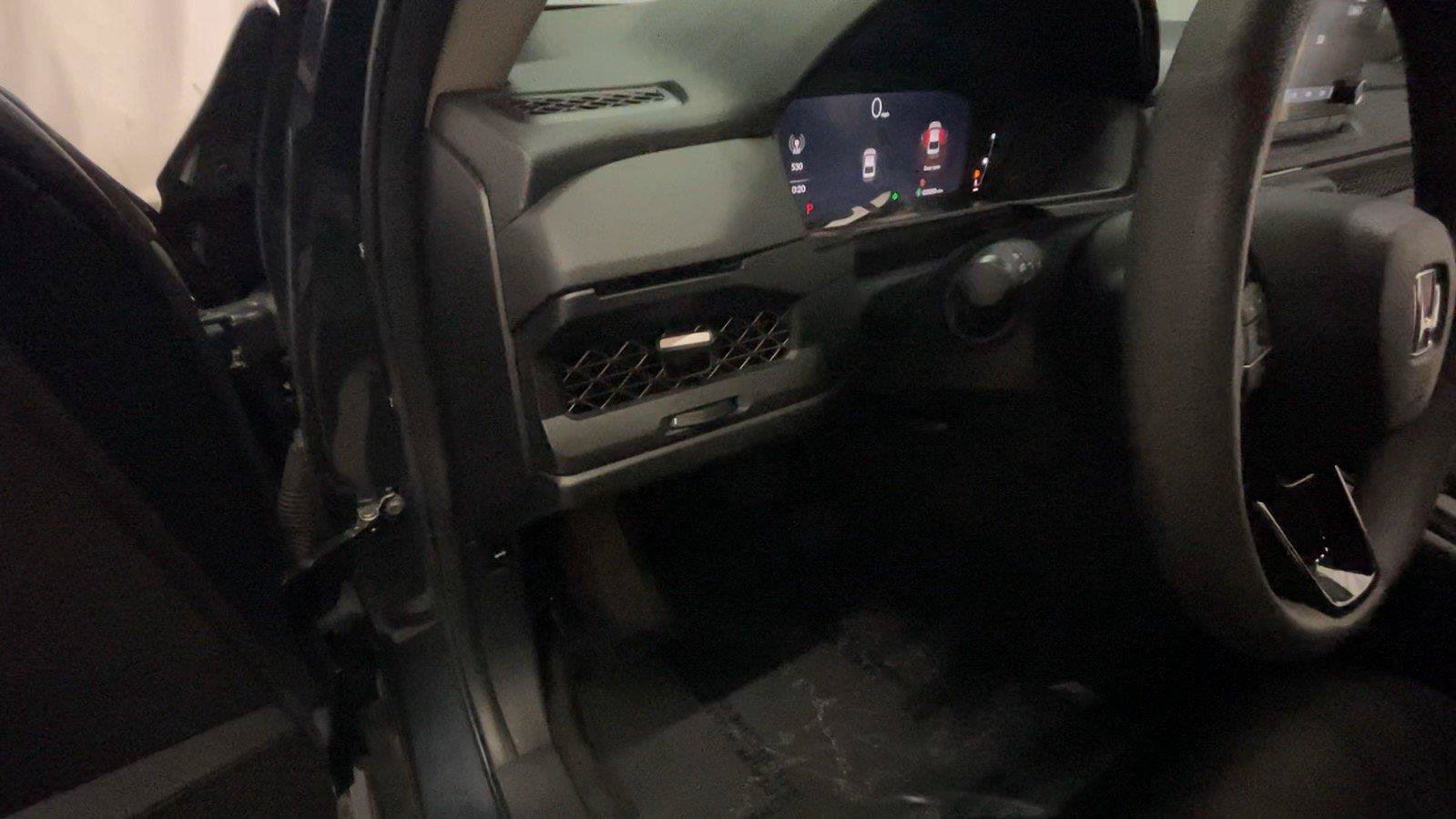 Used 2023 Honda Accord EX image 30