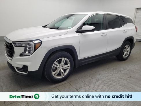 Used 2024 GMC Terrain SLE FWD image 1