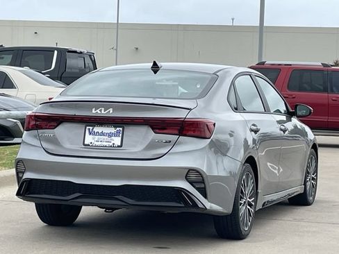 Used 2023 Kia Forte GT-Line w/ GT-Line Premium Package FWD image 4
