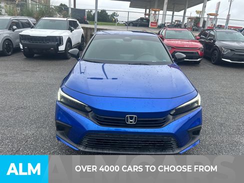 Used 2023 Honda Civic Sport image 2