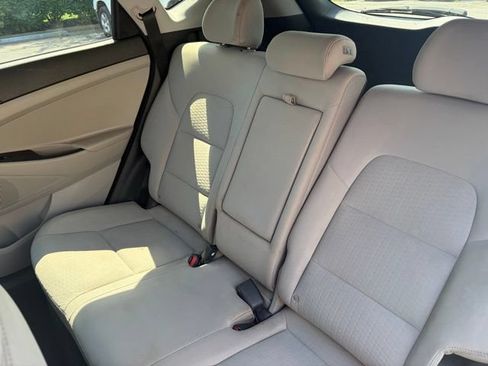 Used 2021 Hyundai Tucson SE w/ Winter Weather Package AWD/4WD image 27