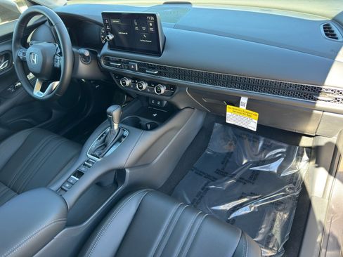 New 2026 Honda HR-V EX-L image 11