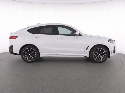 Used 2024 BMW X4 xDrive30i w/ Premium Package AWD/4WD image 2