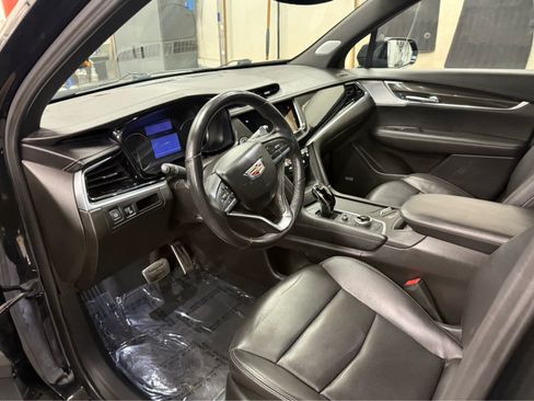 Used 2023 Cadillac XT6 Sport AWD/4WD image 9