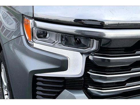 Used 2024 Chevrolet Silverado 1500 High Country w/ High Country Premium Package AWD/4WD image 29