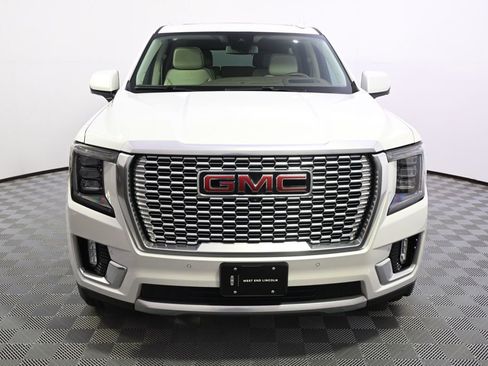 Used 2023 GMC Yukon Denali AWD/4WD image 10