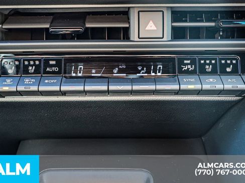 Used 2025 Toyota Crown Signia image 43