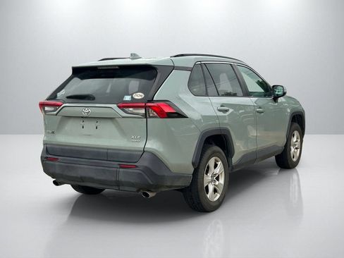 Used 2019 Toyota RAV4 XLE w/ Convenience Package AWD/4WD image 5