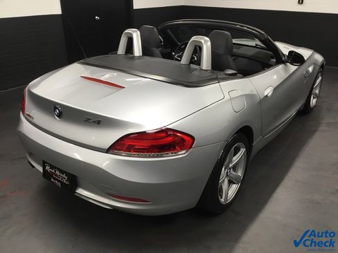 Used 2012 BMW Z4 sDrive28i image 11