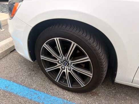 Used 2017 Volvo S60 T5 Inscription Platinum w/ Climate Package AWD/4WD image 11
