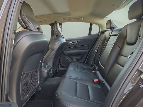 Certified 2024 Volvo S60 B5 Core image 16