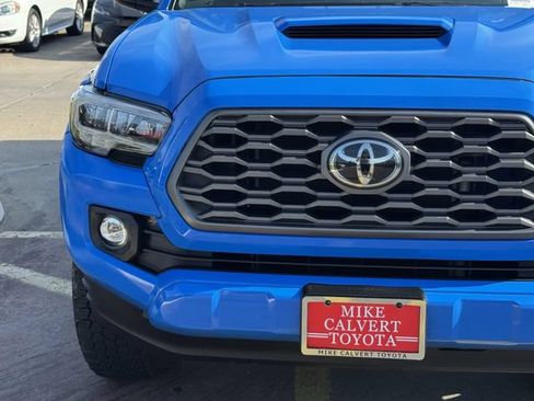 Used 2021 Toyota Tacoma TRD Sport w/ Technology Package RWD image 5