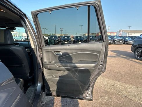 Used 2019 Honda Pilot Elite image 39
