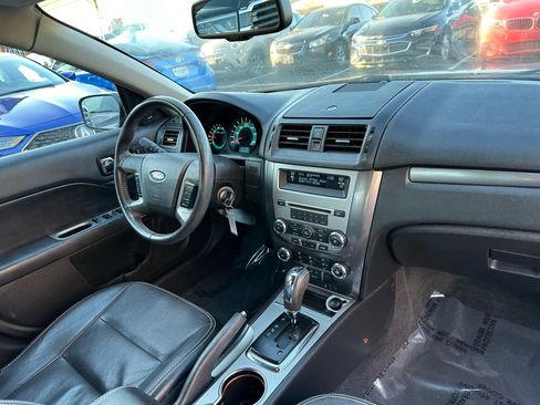 Used 2010 Ford Fusion SEL image 19