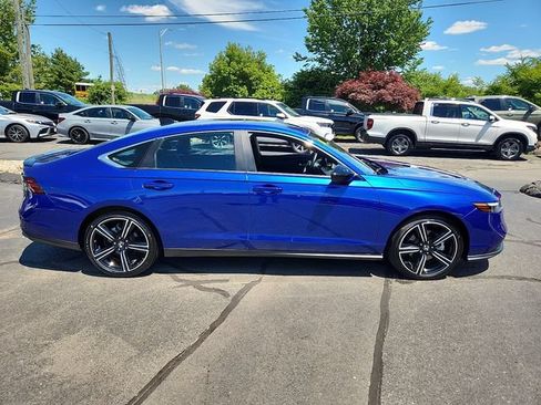 Used 2025 Honda Accord Sport image 7