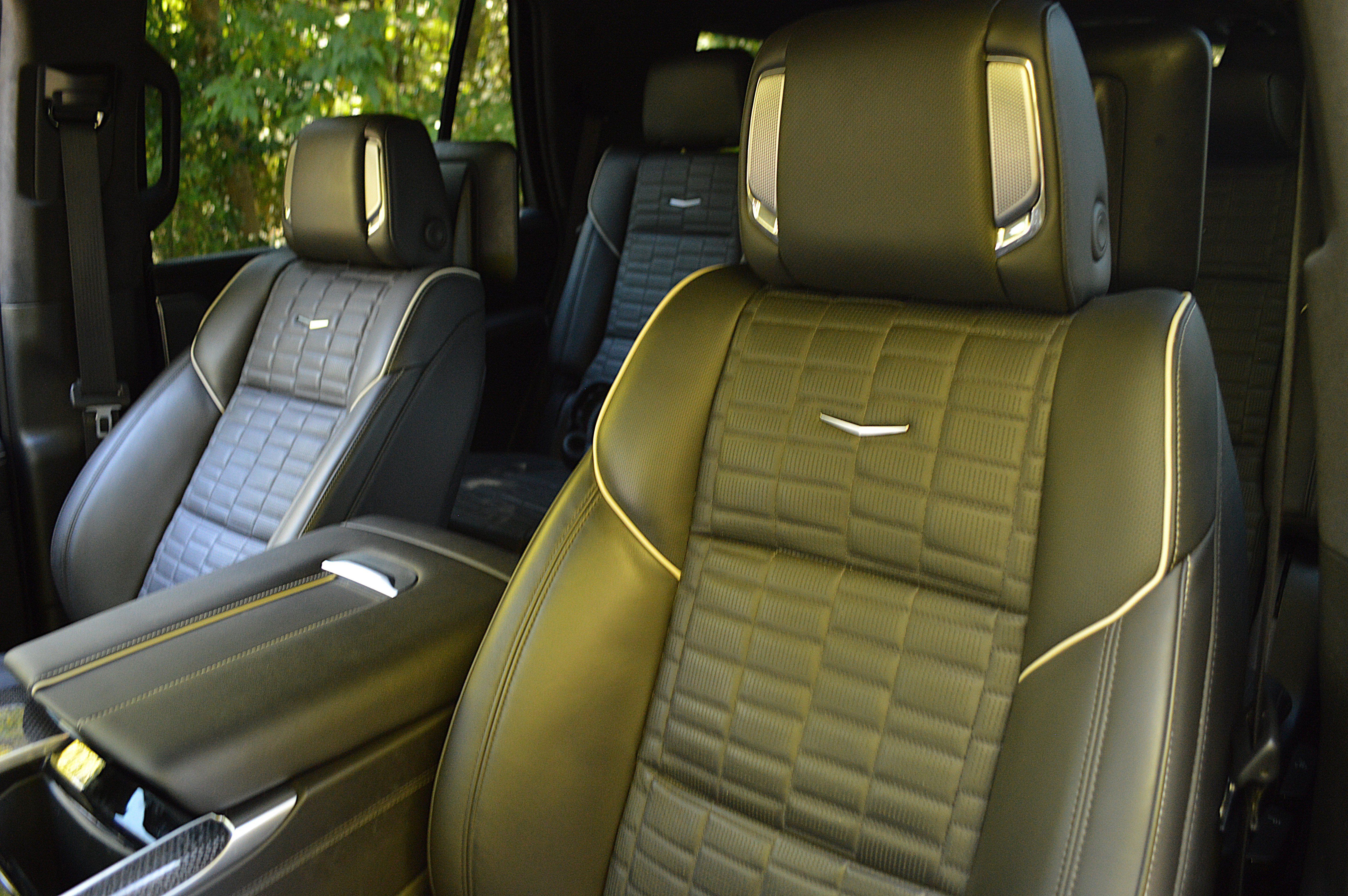 Used 2025 Cadillac Escalade V AWD/4WD image 32