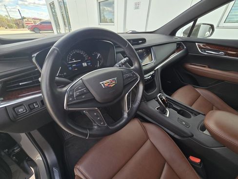 Used 2019 Cadillac XT5 Luxury image 13