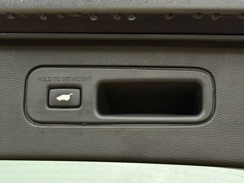 Used 2025 Honda Pilot Elite image 47