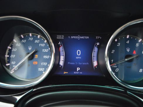 Used 2015 Maserati Quattroporte S Q4 AWD/4WD image 16