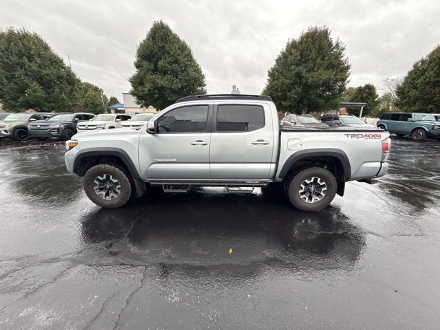 Used 2023 Toyota Tacoma TRD Off-Road w/ TRD Premium Off Road Package AWD/4WD image 4