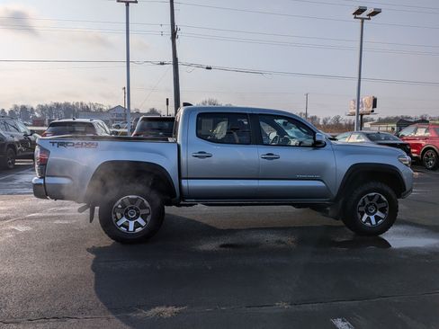 Certified 2023 Toyota Tacoma TRD Off-Road image 11