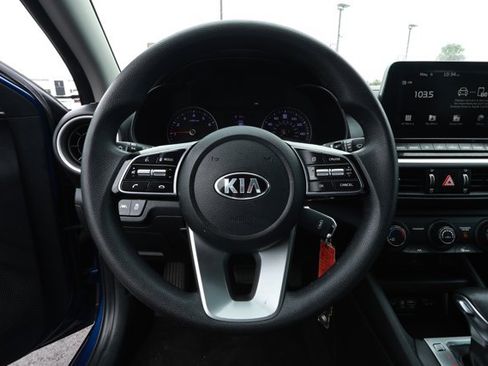 Used 2020 Kia Forte LXS FWD image 11