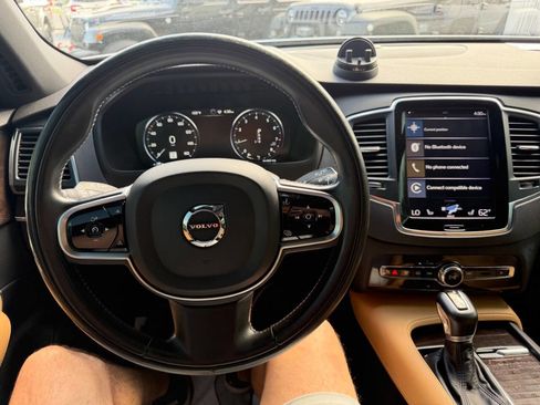 Used 2019 Volvo XC90 T6 Momentum w/ Protection Package Premier image 12