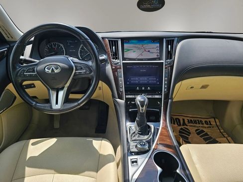 Used 2018 INFINITI Q50 Luxe w/ Sensory Package (Luxe) AWD/4WD image 22