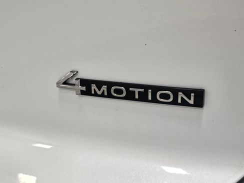 Used 2025 Volkswagen Atlas Cross Sport SEL Premium R-Line AWD/4WD image 6