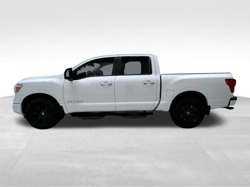 Used 2021 Nissan Titan SV w/ SV Convenience Package AWD/4WD image 8