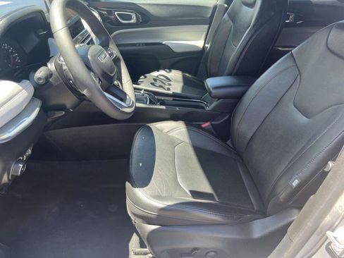 Used 2023 Jeep Compass Limited AWD/4WD image 16