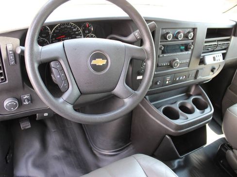 Used 2024 Chevrolet Express 3500 w/ Power Convenience Package RWD image 9