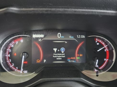 Certified 2024 Toyota RAV4 XLE AWD/4WD image 25
