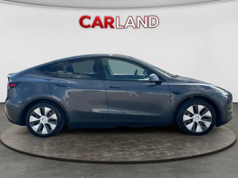 Used 2021 Tesla Model Y 2WD image 6