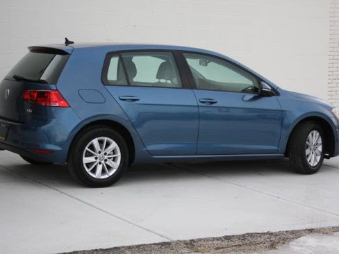 Used 2015 Volkswagen Golf S image 7