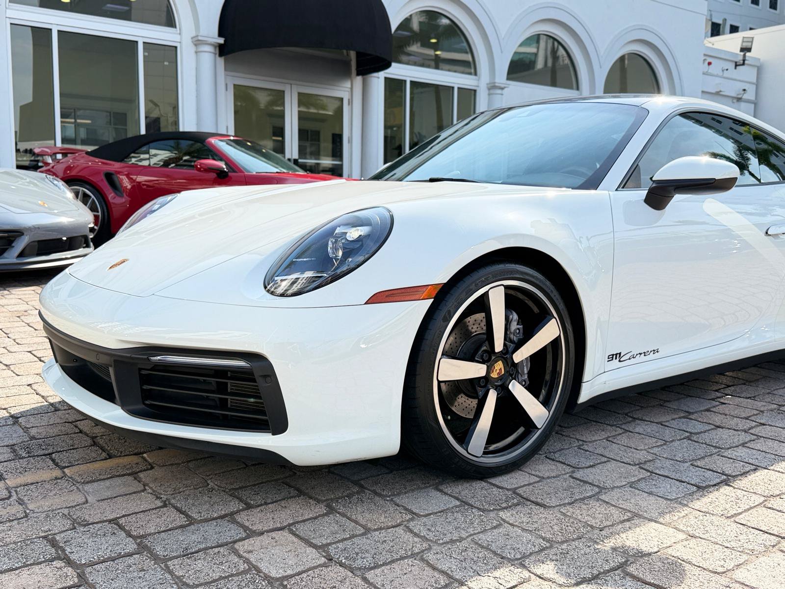 Used 2021 Porsche 911 Carrera RWD image 3
