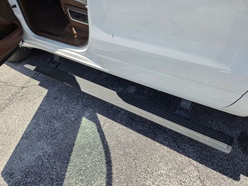 Used 2019 RAM 1500 Laramie RWD image 20