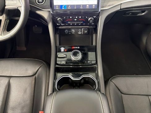 Used 2022 Jeep Grand Cherokee Limited 4xe w/ Luxury Tech Group II AWD/4WD image 17