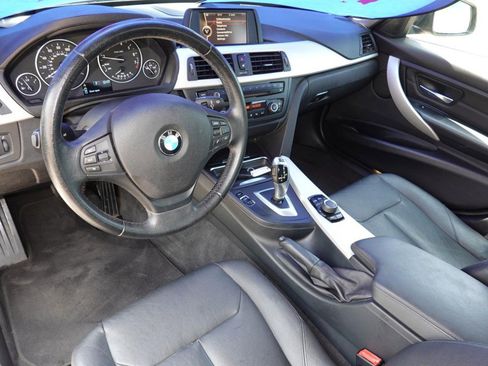 Used 2013 BMW 320i Sedan RWD image 16