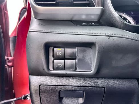 Used 2021 Toyota Highlander XLE image 29