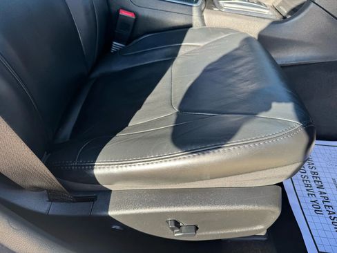 Used 2017 Chrysler 300 Limited w/ Value Package image 40